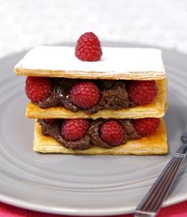 Millefeuille de mousse choco et framboises